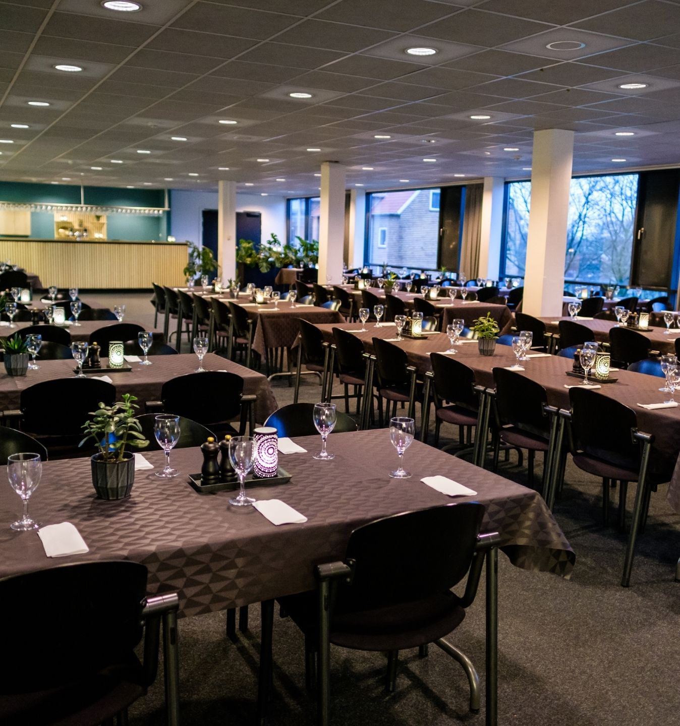 Roskilde Kongrescenters restaurant 1348 X 1440