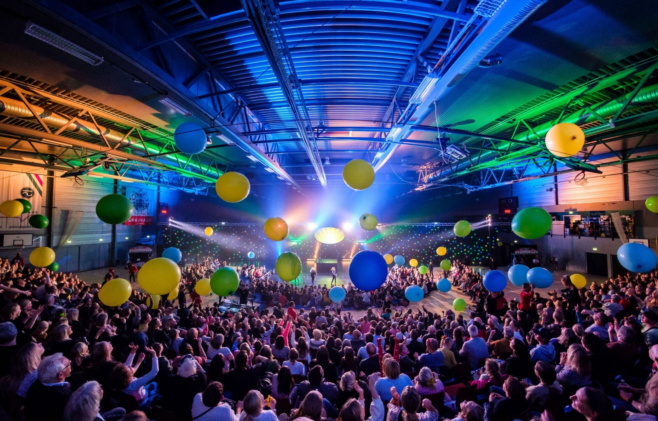 Hal C, sport, opvisning, shows, Flying Superkids