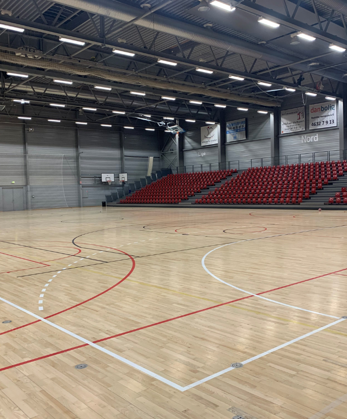 Hal C - tribune i Roskilde Kongres- og Idrætscenter