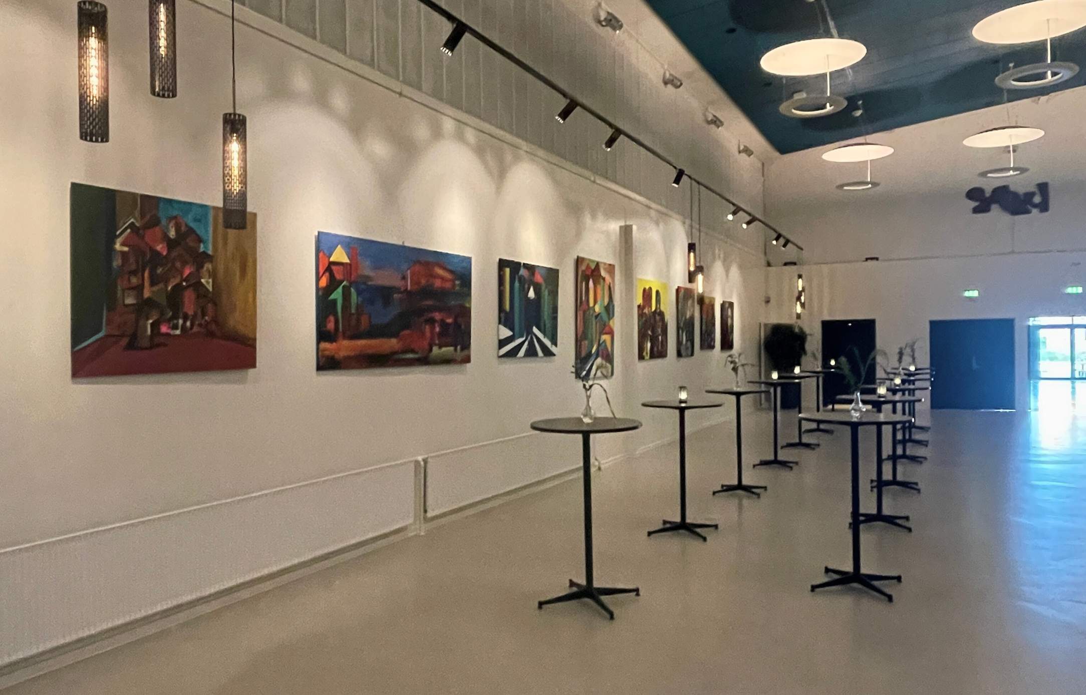 77 Lokal Kunst I Roskilde Kongres Og Idrætscenter